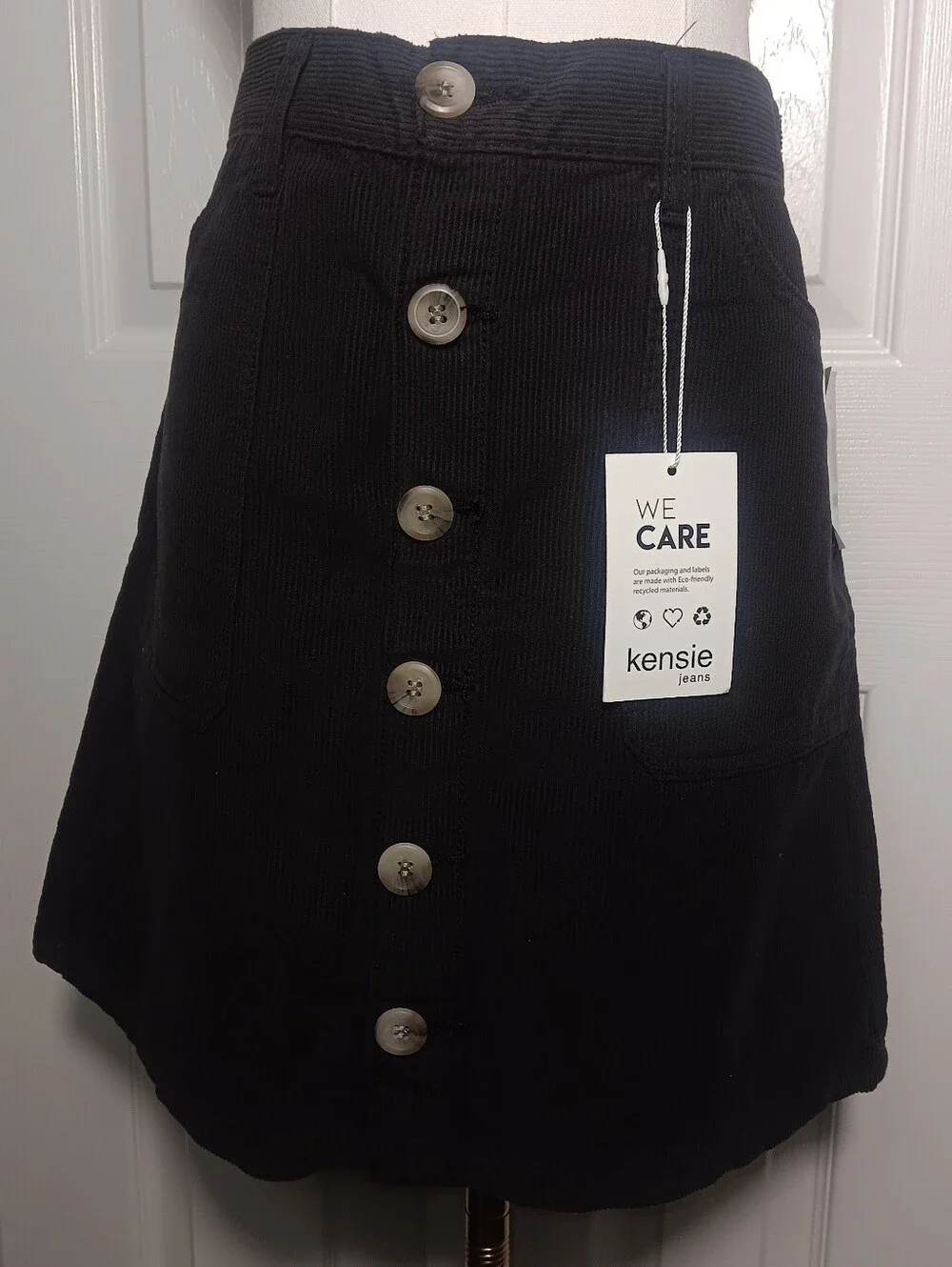 NWT! Kensie Black Button-Down A-Line Corduroy Skirt with Patch Pockets